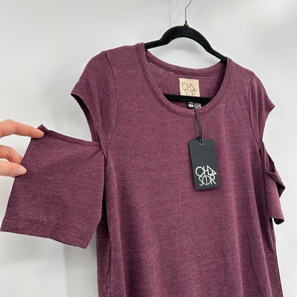 NWT CHASER Purple Burgundy Cold Shoulder Cut Out Slub Summer T-Shirt Size Medium - Picture 3 of 5